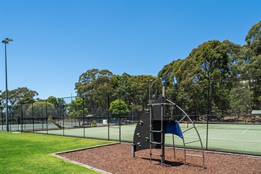 Allan Small Park tennis courts