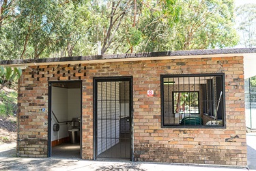 Allan Small Park tennis courts shelter