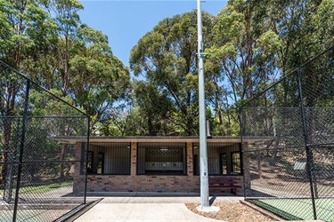 Allan Small Park tennis courts shelter