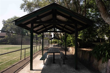 Gordon Recreation Ground tennis courts seating
