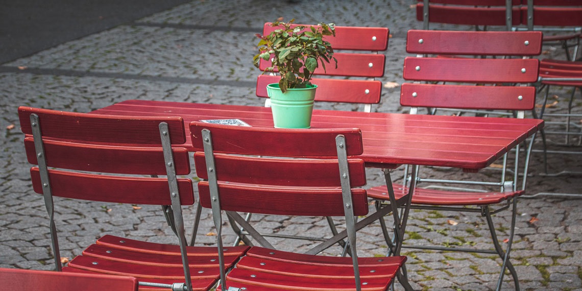 outdoor dining review