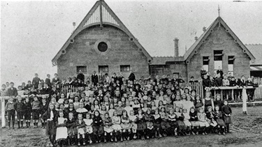 Gordon Public School 1907 Appeared in Town and Country Journal 1910