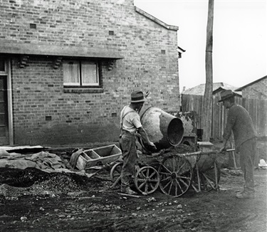 Mixing concrete, Ku-ring-gai ca.1928