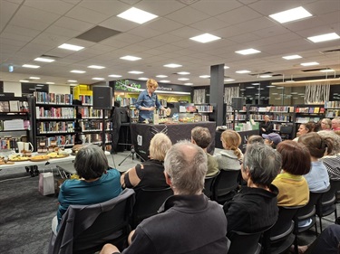 Alex-Elliott-Howery-at-Gordon-Library.jpg