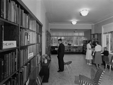 Wahroonga-Library_internal_2-Max-Dupain-1952.jpg