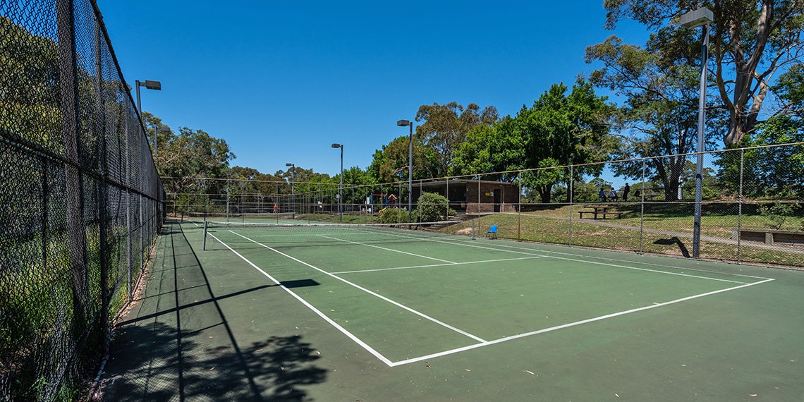Warrimoo Oval tennis courts