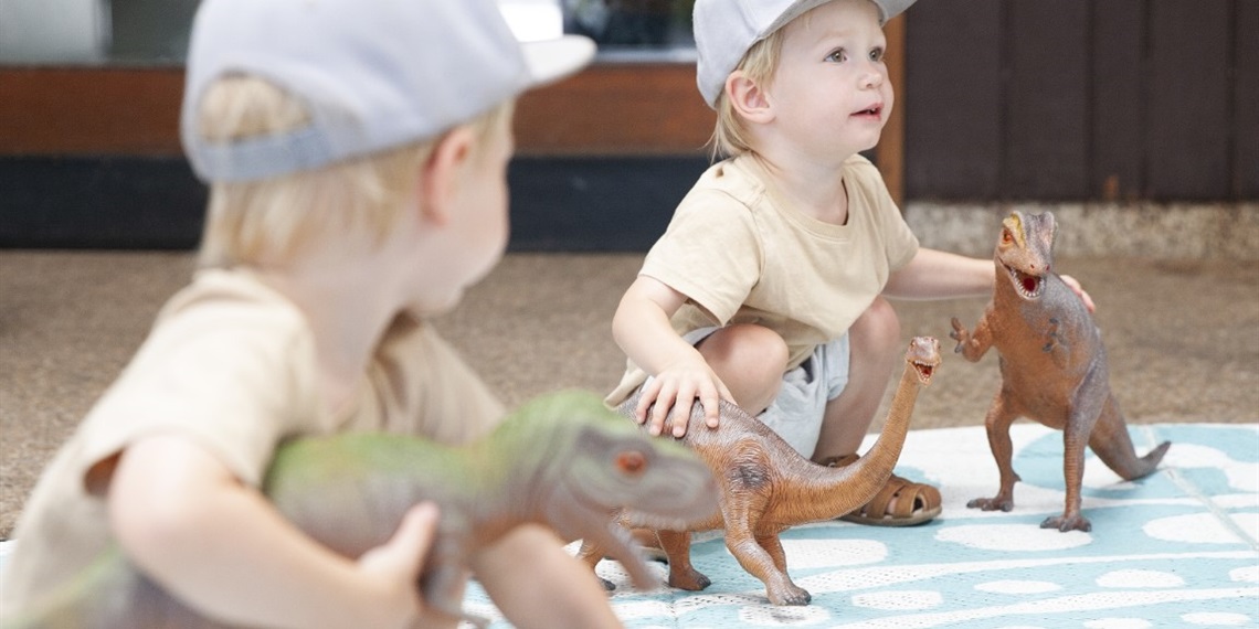 Nature Play (1-6) - Dino Stomp 
